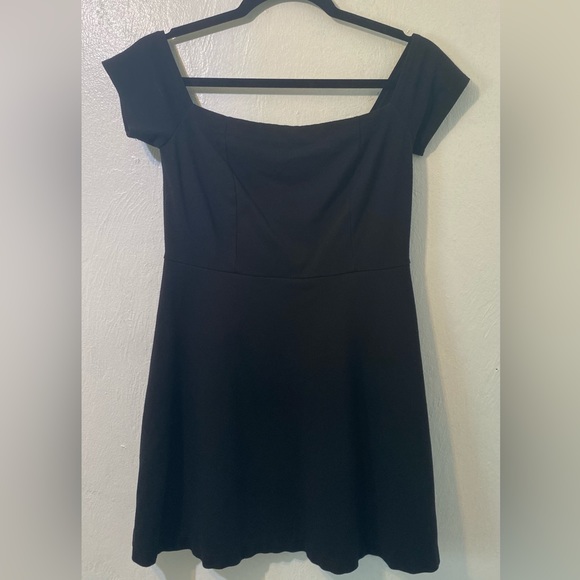 Free People 62%rayon 33%cotton 5%spandex black mini dress.Size S/P - Picture 5 of 8
